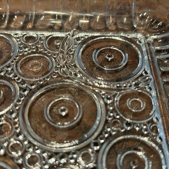 Vintage set of two glass plates with tea cup holder - Picture 7 of 9